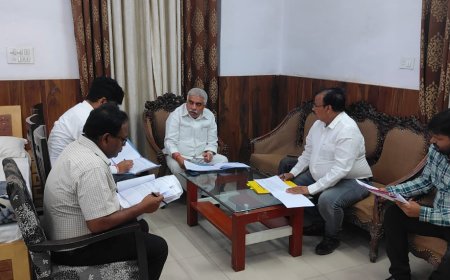 यूपी में अब एक जनपद, तीन उत्पाद: मंत्री राकेश सचान ने दिया नया विज़न