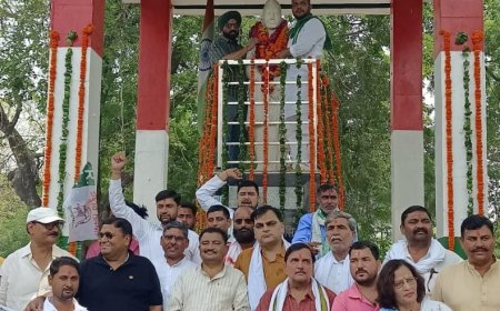 चौ. चरण सिंह की पुण्यतिथि पर रालोद ने किया हवन, विचार गोष्ठी और पुष्पांजलि