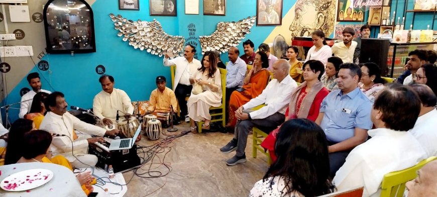 महाकवि सूरदास को संगीत और काव्य संग श्रद्धांजलि, शीरोज हैंगआउट में हुआ आयोजन