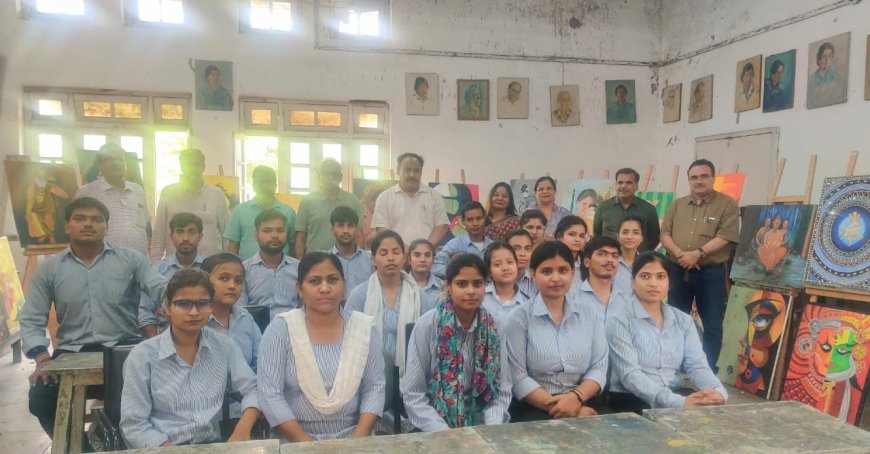 आगरा कॊलेज में कलाकृतियों की वार्षिक प्रदर्शनी में दिखा कलात्मक समर्पण