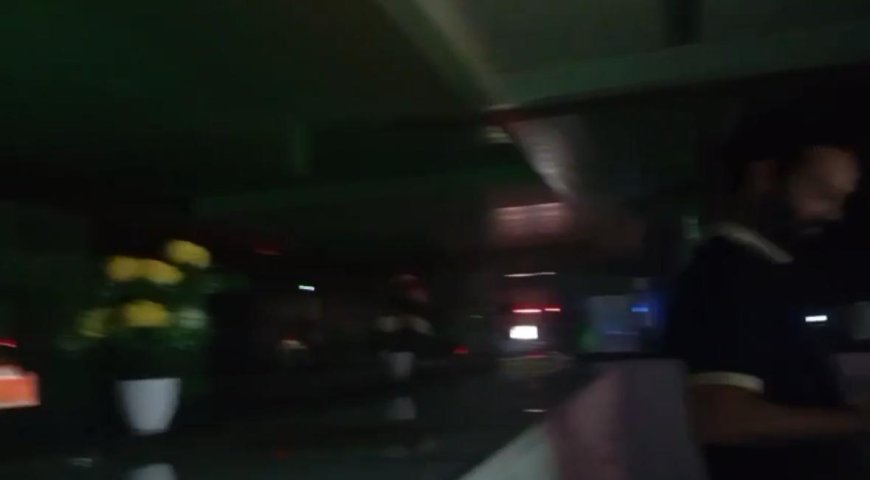 आगरा मेट्रो ने भी ब्लैक आउट में लिया हिस्सा, लाइट बंद कर कुछ देर के लिए रोकी गईं ट्रेनें