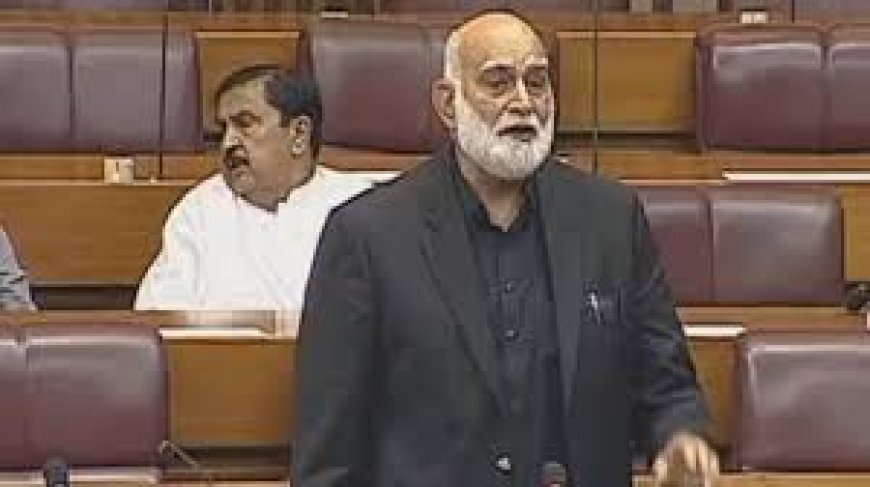 पाक संसद में रोया सांसद, अल्लाह से पाकिस्तान को गुहार लगाई