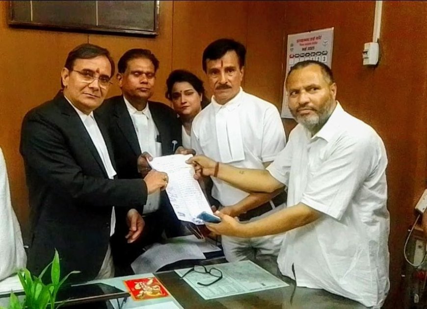 सेना के सम्मान में अधिवक्ता मैदान में, बोले- जरूरत पड़ी तो सरहद पर लड़ने को तैयार हैं