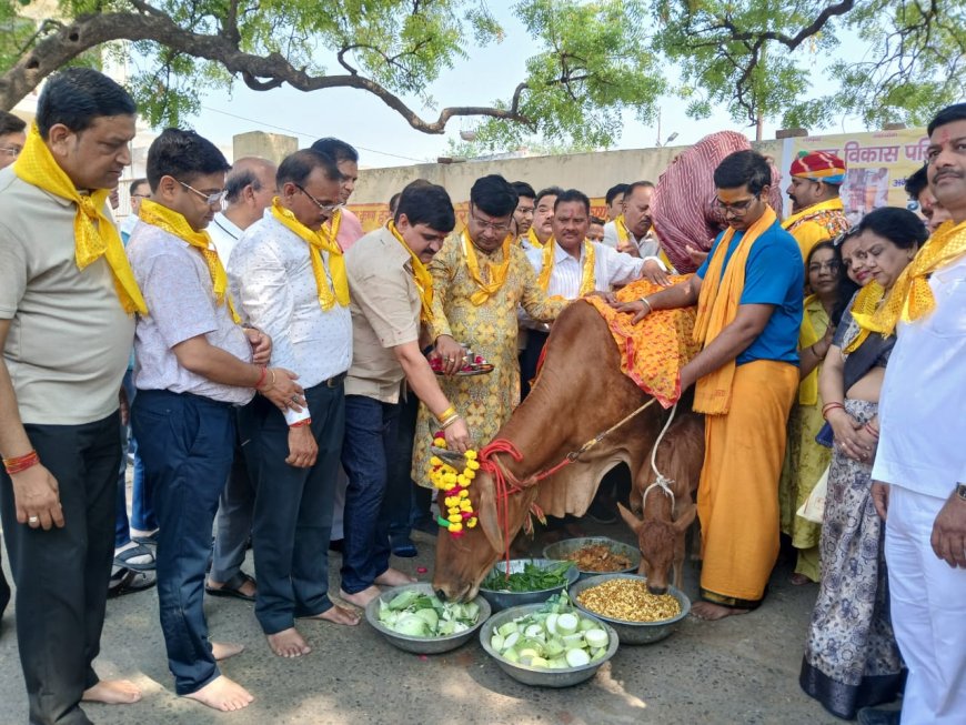 मातृ दिवस पर भारत माता और गौ माता को नमन: वंदे मातरम् की गूंज से गूंजी गौशाला