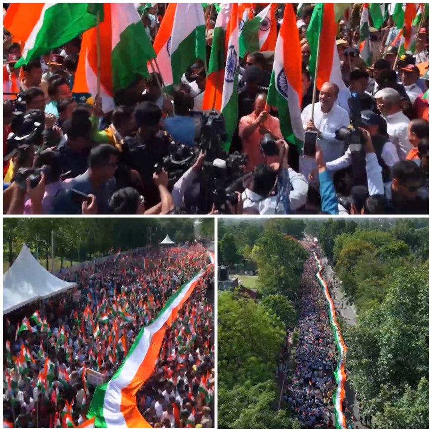 ‘भारत माता की जय’ से गूंजीं लखनऊ की सड़कें, सीएम योगी भी तिरंगा थामे चलते दिखे