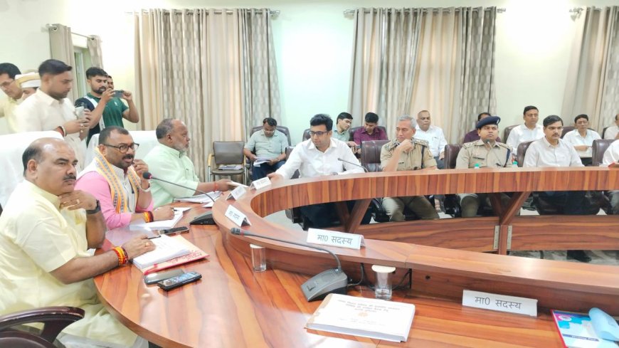 विधान परिषद समिति चेयरमैन ने तलब किए मुख्य अभियंता,  नगरायुक्त लखनऊ तलब