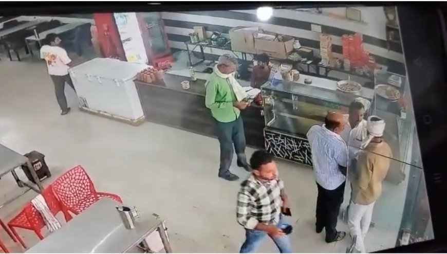 किरावली में कैमरे के सामने रिश्वत ले रहा था लेखपाल, विजिलेंस ने रंगे हाथ पकड़ा