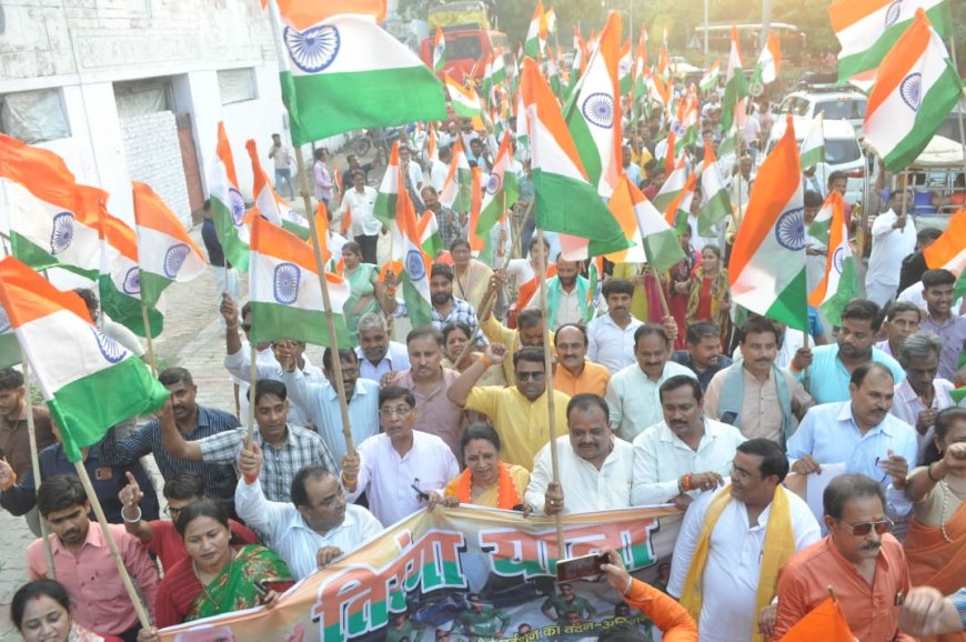 ऑपरेशन सिंदूर की सफलता पर तिरंगा यात्रा में उमड़ा जोश, पाकिस्तान मुर्दाबाद के नारों की गूंज