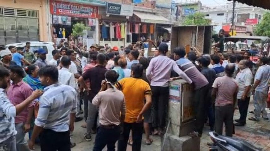 अतिक्रमण पर हंगामा: महिला रेस्टोरेंट स्वामी का नगर निगम टीम से टकराव, विरोध के बाद लौटाया सामान