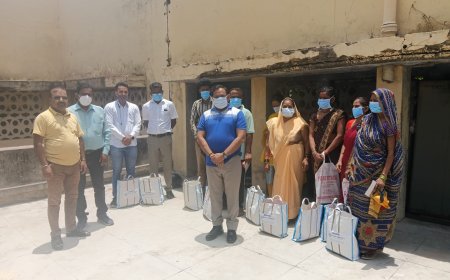 टीबी मुक्त अभियान: डीटीसी आगरा ने गोद लिए 25 मरीज, बांटी पोषण पोटली   