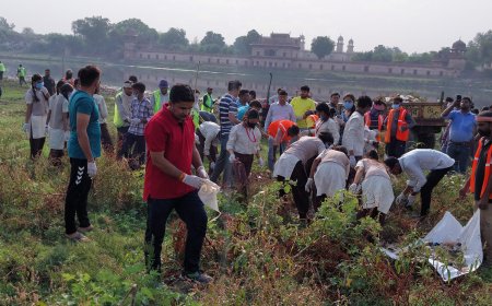 आगरा में यमुना पुनर्जीवन की सुबह: 25 ट्रॉली कचरा उठाने के साथ शुरू हुआ जनसंकल्प का महायज्ञ