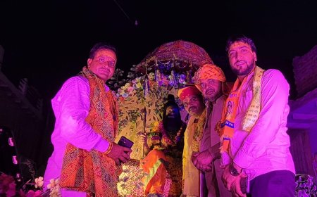कागारौल में भगवान परशुराम की भव्य शोभायात्रा, आकर्षक झांकियां, पुष्पवर्षा कर स्वागत