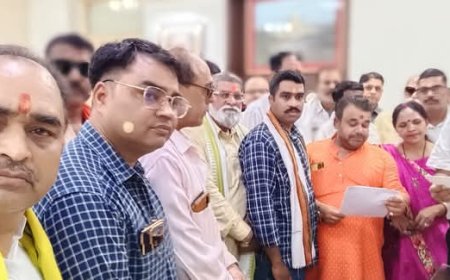 कौशांबी में ब्राह्मण परिवार पर अत्याचार के खिलाफ फूटा आक्रोश, राज्यपाल व मुख्यमंत्री को सौंपा ज्ञापन