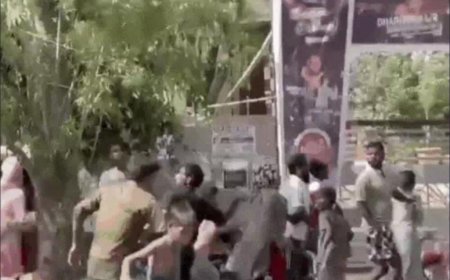 आगरा में एमजी रोड पर शव के साथ जाम और पथराव: पुलिस को लाठियां फटकारनी पड़ीं