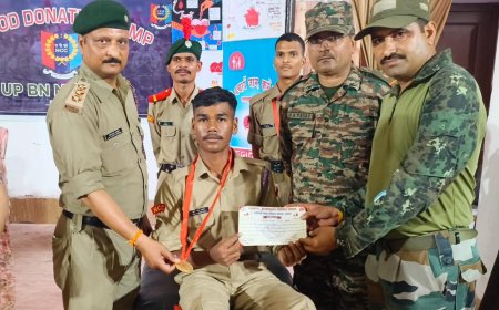 आगरा कॊलेज में एनसीसी कैडेट्स ने किया रक्तदान, ली समाजसेवा की शपथ