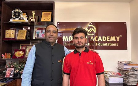 नीट 2025 में मोशन अकेडमी का जलवा, प्रमोद मंगल बने आगरा मंडल टॉपर