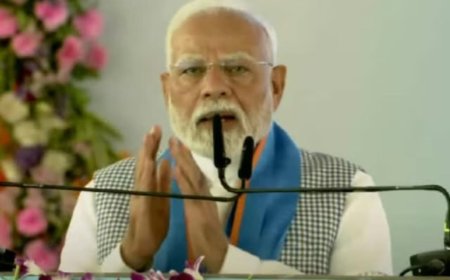 सीवान से पीएम मोदी का हमला: लालटेन-पंजे वाले बिहार के स्वाभिमान को लूटते रहे   