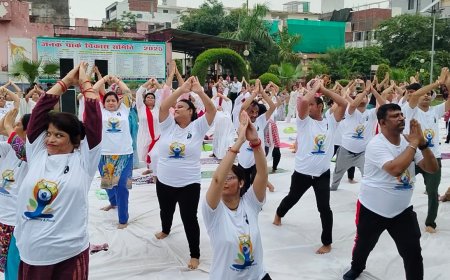 अंतर्राष्ट्रीय योग दिवस पर आगरा हुआ योगमय: जनक पार्क, प्रिल्यूड, ऒगरा कॊलेज, पंचवटी और स्टेडियम में उत्साह