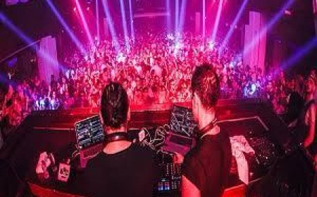 आगरा में नाइट पार्टीज पर लगाम: नशे, शोर और अपराध पर कसेगा शिकंजा, आधी रात बाद सब कुछ बंद