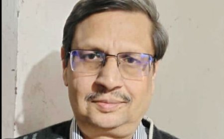 सोशल मीडिया: रिश्तों का मंच या फिर दिखावे का मेला?