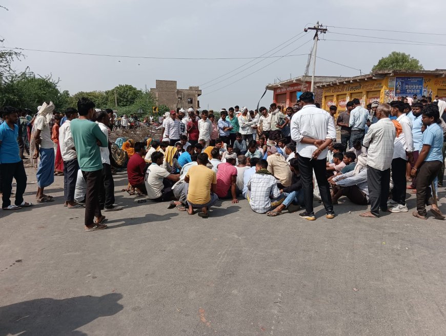 आगरा में सड़क हादसा: टेम्पो-ट्रैक्टर की टक्कर में युवती की मौत, गुस्साए ग्रामीणों ने लगाया जाम