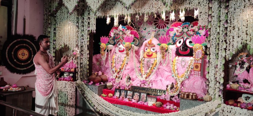 कमल पुष्पों से सुसज्जित श्रीजगन्नाथ मंदिर में निर्जला एकादशी पर भक्ति की गूंज