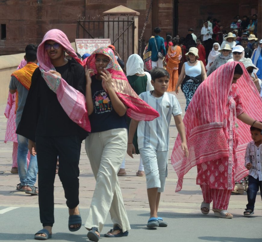 झुलसता आगरा: सड़कों से बाजार तक सन्नाटा, मानसून की राह तकते लोग