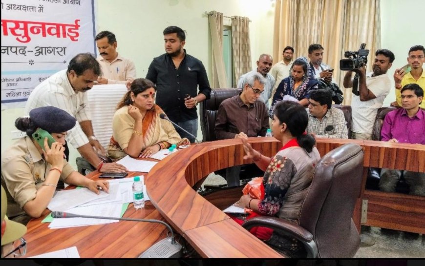 राज्य महिला आयोग की अध्यक्ष ने जन समस्याओं का निस्तारण न करने वाले अधिकारियों को लिया आड़े हाथ 