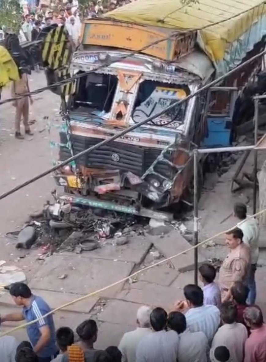 आगरा में सैंया चौराहे पर कहर बनकर आया ट्रक, महिला की मौत और पांच घायल