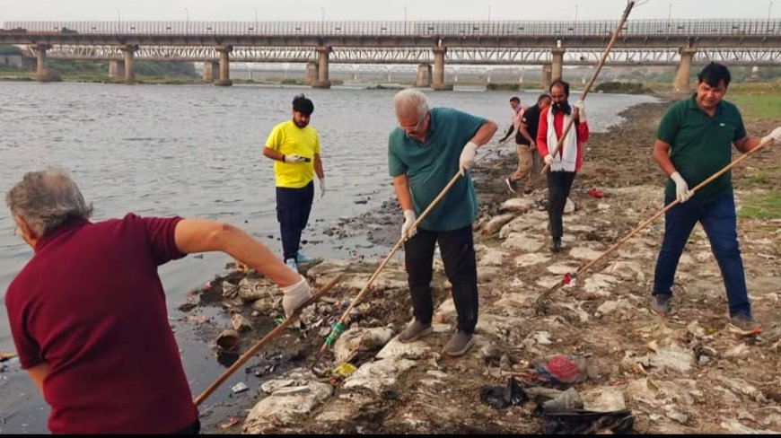 प्लास्टिक मुक्त यमुना तट की ओर आगरा का संकल्प, सफाई अभियान से शुरू हुई नई जागरूकता यात्रा