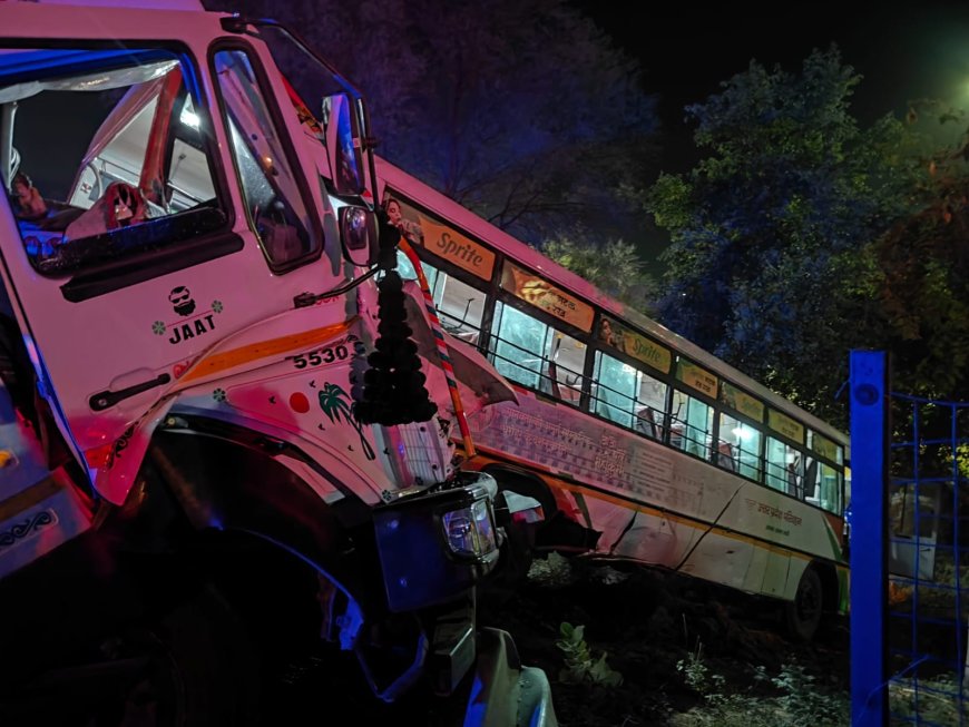 आगरा-लखनऊ एक्सप्रेसवे पर पुलिस रिक्रूट्स की बस को ट्रेलर ने मारी टक्कर, तीन घायल