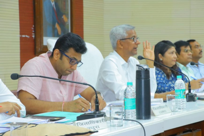 आईजीआरएस की अनदेखी पर मंडलायुक्त ने कसे अधिकारियों के पेंच 