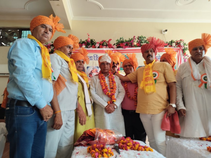 प्रगतिशील जाट महासभा ने विधायक डॊ. धर्मेश को पहनाया चांदी का मुकुट, सीएम योगी का जताया आभार