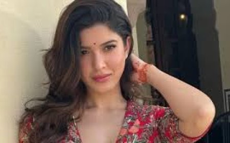 अपनी पहली फिल्म से ट्रोल हुईं शनाया कपूर