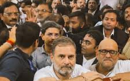 राहुल गांधी का लखनऊ कोर्ट में सरेंडर, जमानत मिली