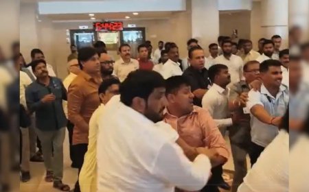 महाराष्ट्र विधान सभा में सनसनीखेज संघर्षः कल विधायकों में झड़प हुई थी, आज समर्थकों में हिंसक मारपीट