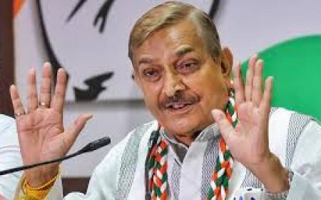 पीएम मोदी लोकतंत्र को लेकर गंभीर नहीं- प्रमोद तिवारी