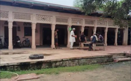 फतेहपुरसीकरी क्षेत्र में चोरों ने एक करोड़ रुपये से ज्यादा का सामान चुराया, पुलिस जांच में जुटी 