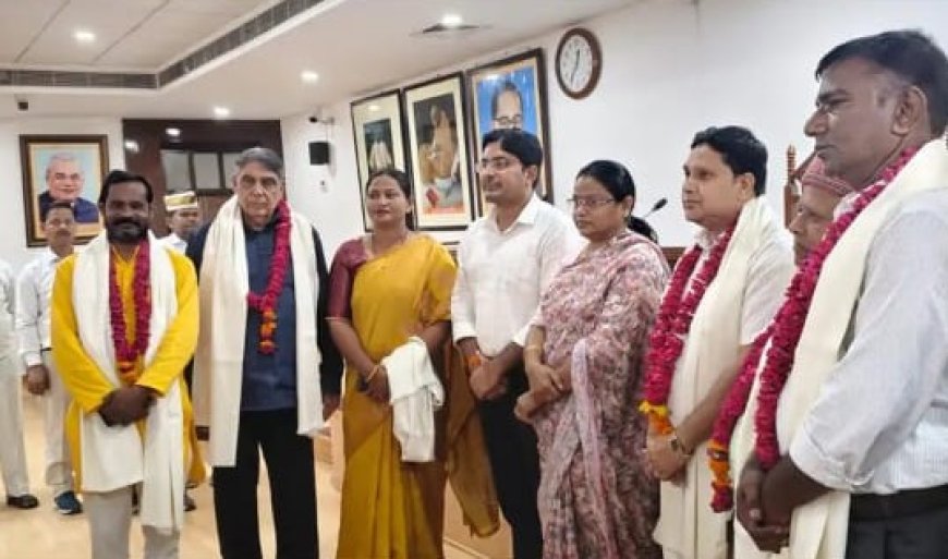 नगर निगम कार्यकारिणी में डोर-टू-डोर चार्ज, रोड कटिंग, सफाई, ट्री गार्ड और गृहकर पर अहम फैसले