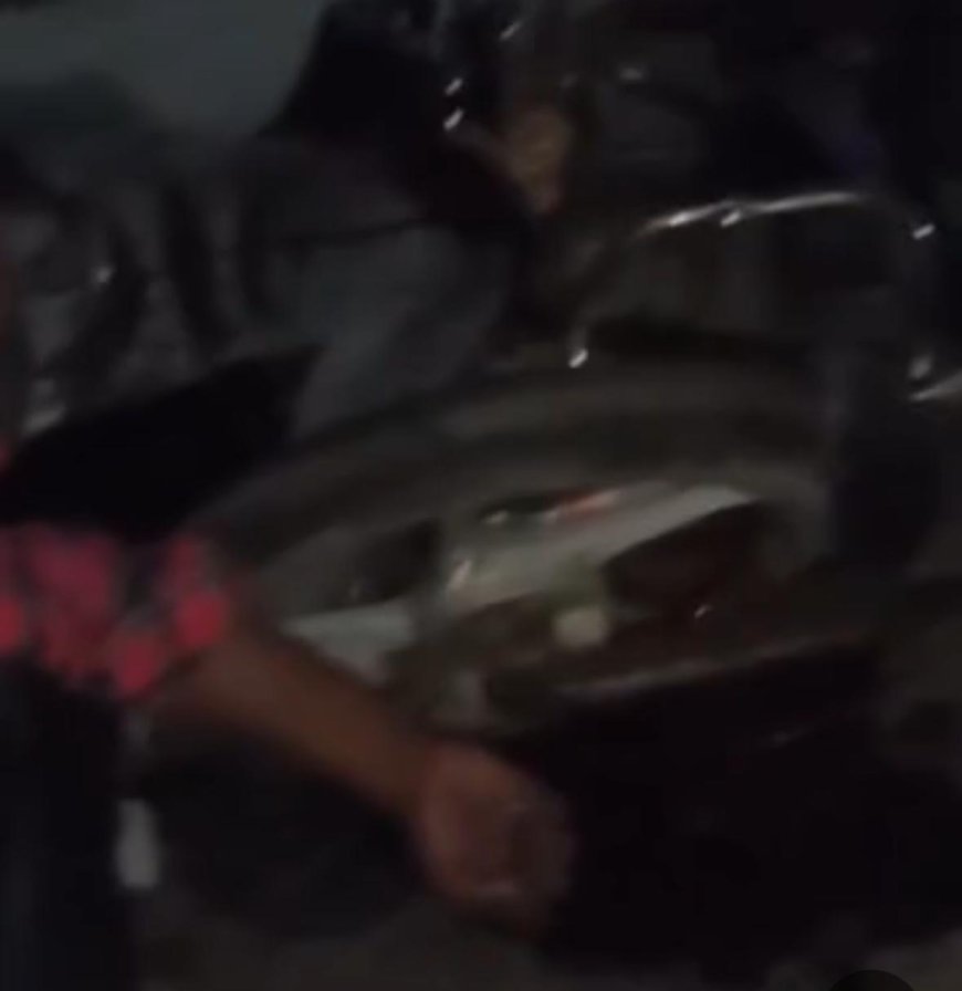 आगरा में देर रात हादसाः दो बाइक टकराईं, घायल युवक की इलाज के दौरान मौत, चार घायल हुए थे