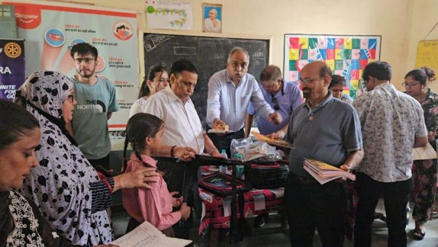 गुरु पूर्णिमा पर मुस्कान और सुरक्षा की पाठशाला: बच्चों को मिले स्कूल बैग, मिली आत्म-सुरक्षा की सीख