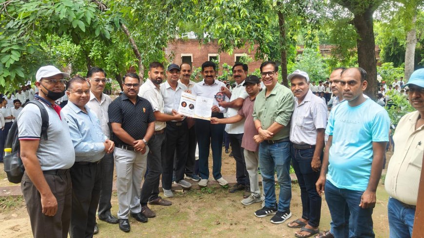 आरईआई प्राचार्य डॉ. द्विवेदी का बेस्ट प्रिंसिपल और शिक्षक आशीष का बेस्ट टीचर अवार्ड के लिए चयन