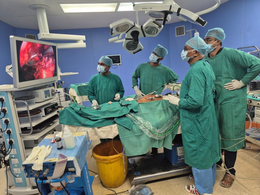 एसएन मेडिकल कॉलेज में डॊक्र्टरों ने दूरबीन विधि से की दुर्ळभ हर्निया सर्जरी, मरीज को मिली नई ज़िंदगी