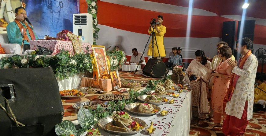 शिव–शक्ति की दिव्यता में डूबा महाकालेश्वर धाम, 12 जोड़ों ने किया द्वादश ज्योतिर्लिंग पूजन