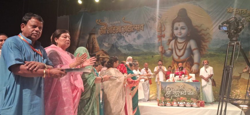 गौ सेवा को जीवन का संकल्प बनाएं, पूजा घर में केवल देसी गौघृत का दीप जलाएं: रसराज महाराज