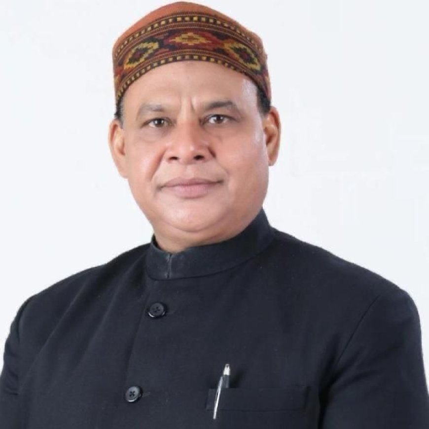 नफ़रत के एजेंट हैं ऐसे मौलाना रशीदी, डिंपल पर विवादित बयान पर भड़के सपा नेता शब्बीर