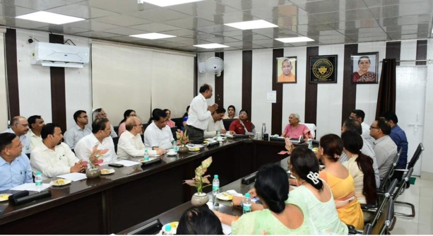 राज्यपाल की प्राचार्यों संग समीक्षा बैठकः उच्च शिक्षा में गुणवत्ता और नवाचार पर फोकस