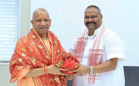 सीएम योगी से मिल विधायक विजय शिवहरे ने की आगरा की विकास योजनाओं पर चर्चा