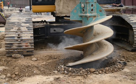 आगरा मेट्रो के दूसरे कॉरिडोर में निर्माण कार्य तेजी से बढ़ रहा आगे, 1050 पाइल तैयार