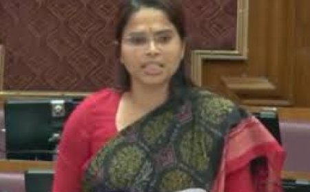 सपा विधायक पूजा पाल के निष्कासन पर यूपी की राजनीति गरमाई